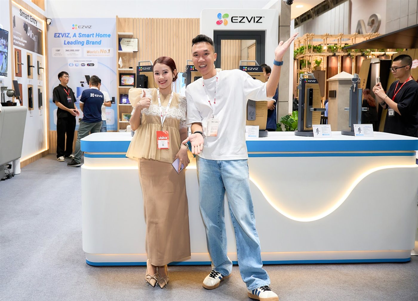 KOCs taking part in the experience at the EZVIZ booth, VIBE 2026.