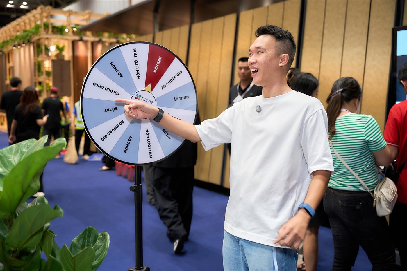 The lucky wheel at the EZVIZ booth drew visitors and reviewers alike.