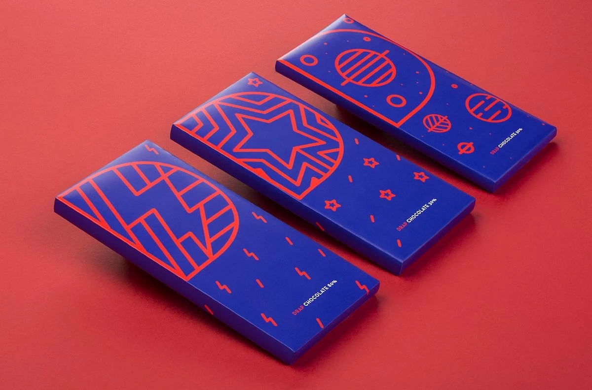 Thiết kế bao bì line art hai màu xanh – đỏ, tham khảo phong cách cho bao lì xì (ảnh sưu tầm)